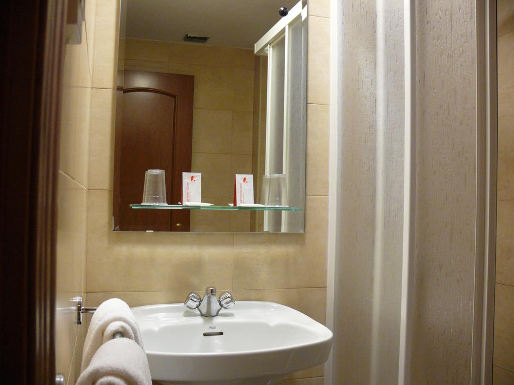 Hostal Navasfrias Salamanque Chambre photo